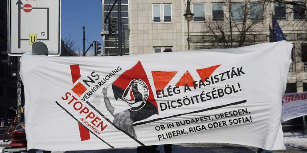 Bild einer Kundgebung vor ungarischer Botschaft in Berlin am 13. Februar 2021