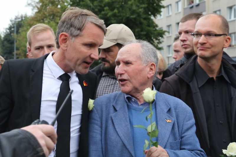 Vertreter des "Flügels": Der Landtagsabgeordnete Christian Blex (r.).