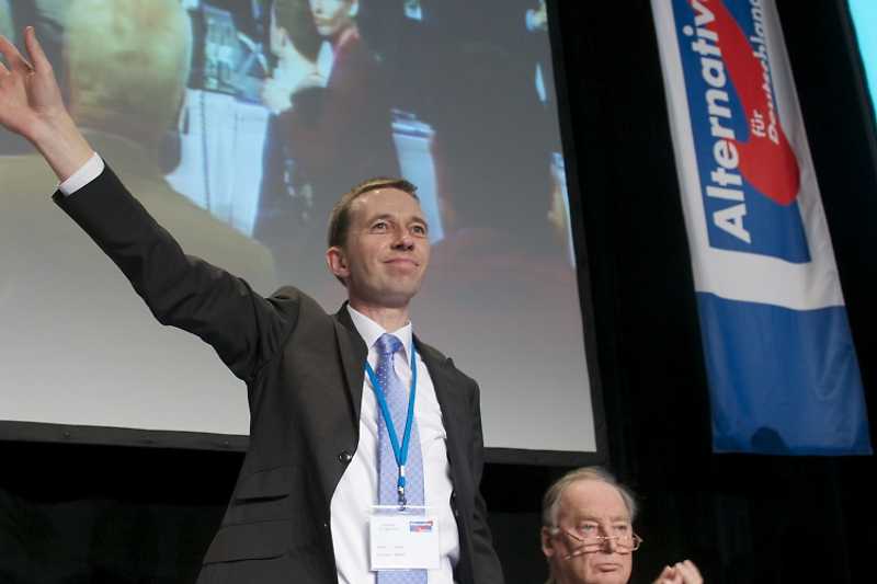 Parteichef Bernd Lucke auf dem Gründungsparteitag in Berlin