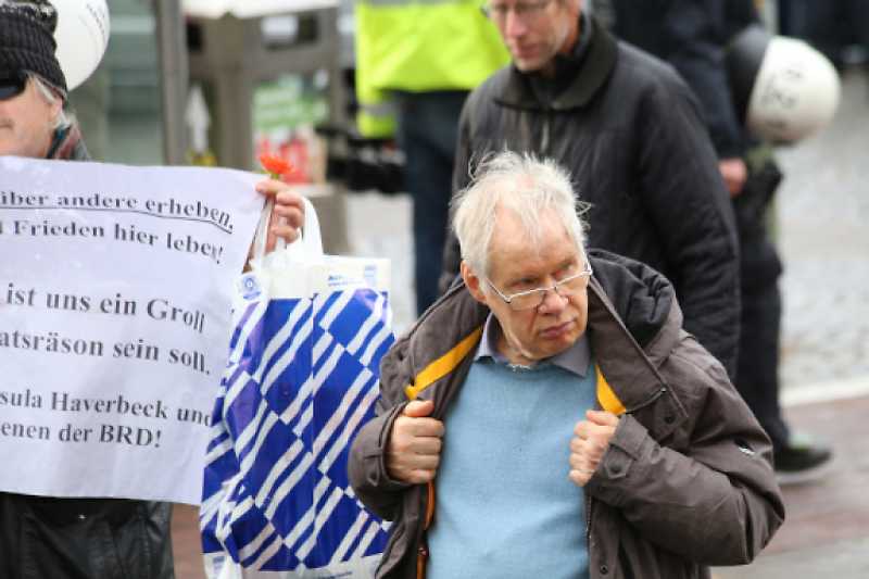 Gunther Kümel beim Aufmarsch für Ursula Haverbeck am 10.11.2018 in Bielfeld