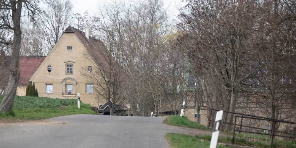 Siedler*innenhof im Dorf Nicollschwitz im Landkreis Mittelsachsen